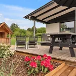 3 Bedroom Lovely In Сasa de vacaciones