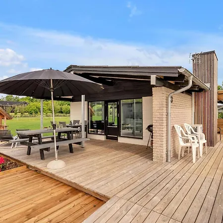 3 Bedroom Lovely In *