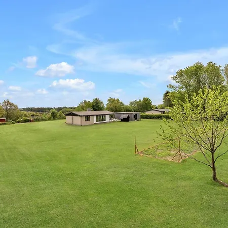 Сasa de vacaciones 3 Bedroom Lovely In