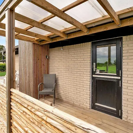 Сasa de vacaciones 3 Bedroom Lovely In