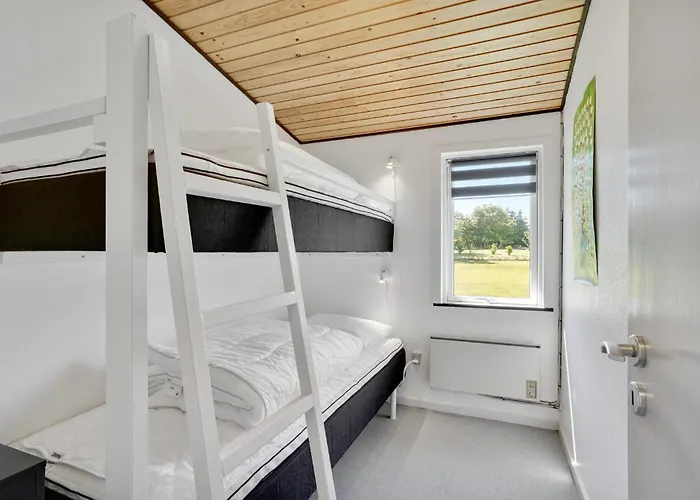 3 Bedroom Lovely In Дом отдыха *