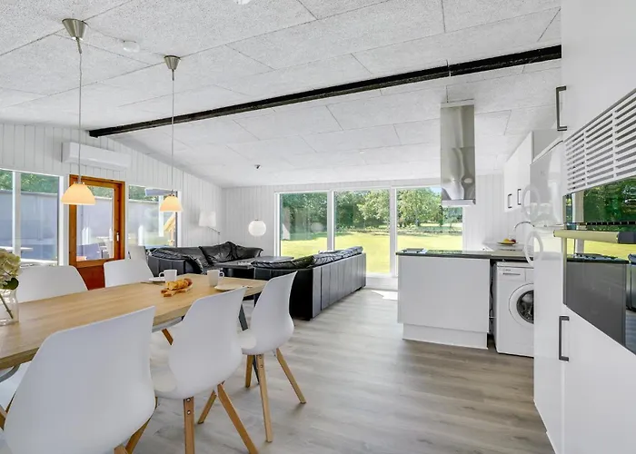 3 Bedroom Lovely In * Spottrup