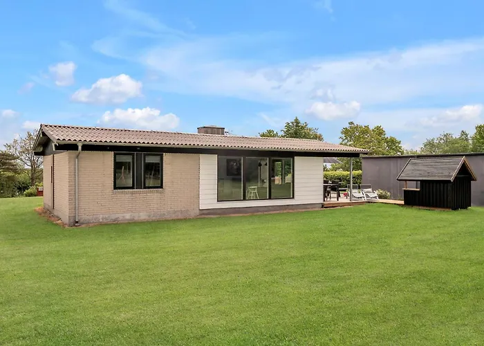 3 Bedroom Lovely In Сasa de vacaciones *