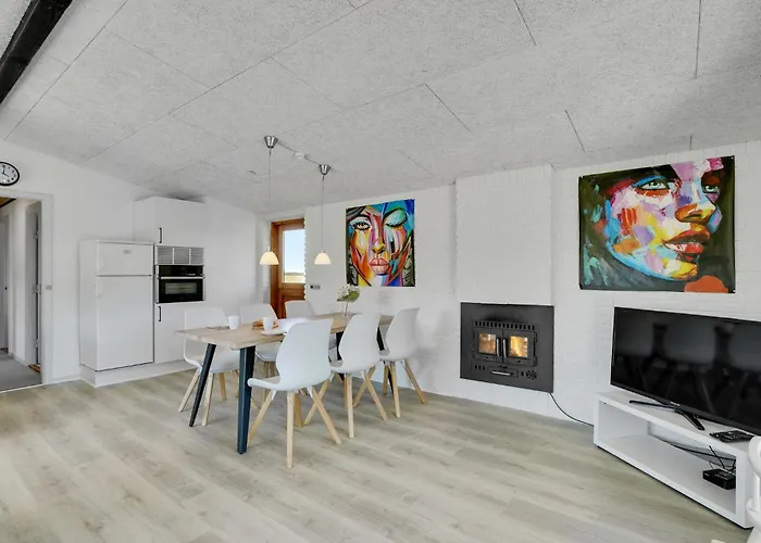 3 Bedroom Lovely In * Spottrup