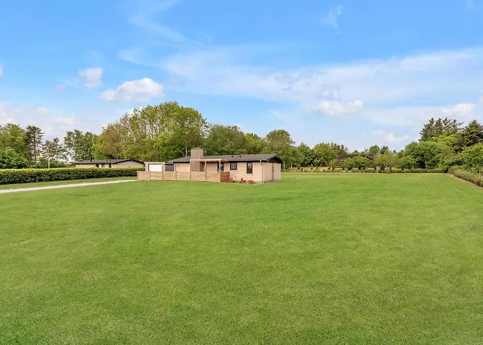 3 Bedroom Lovely In Сasa de vacaciones *